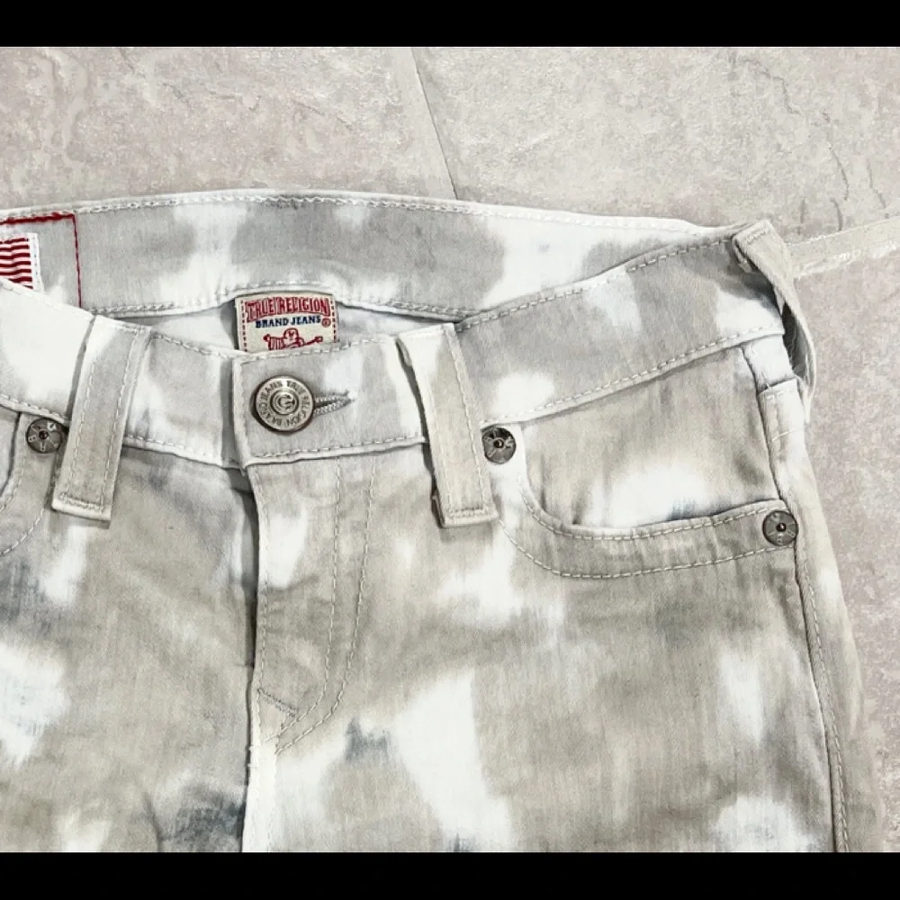 TRUE RELIGION LADIES SKINNY JEANS, SIZE 25” - Picture 5 of 7